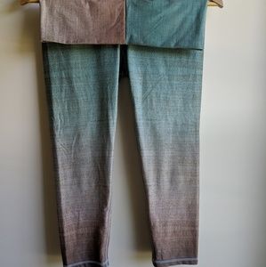 Niyama Sol cropped green to brown yoga leggings